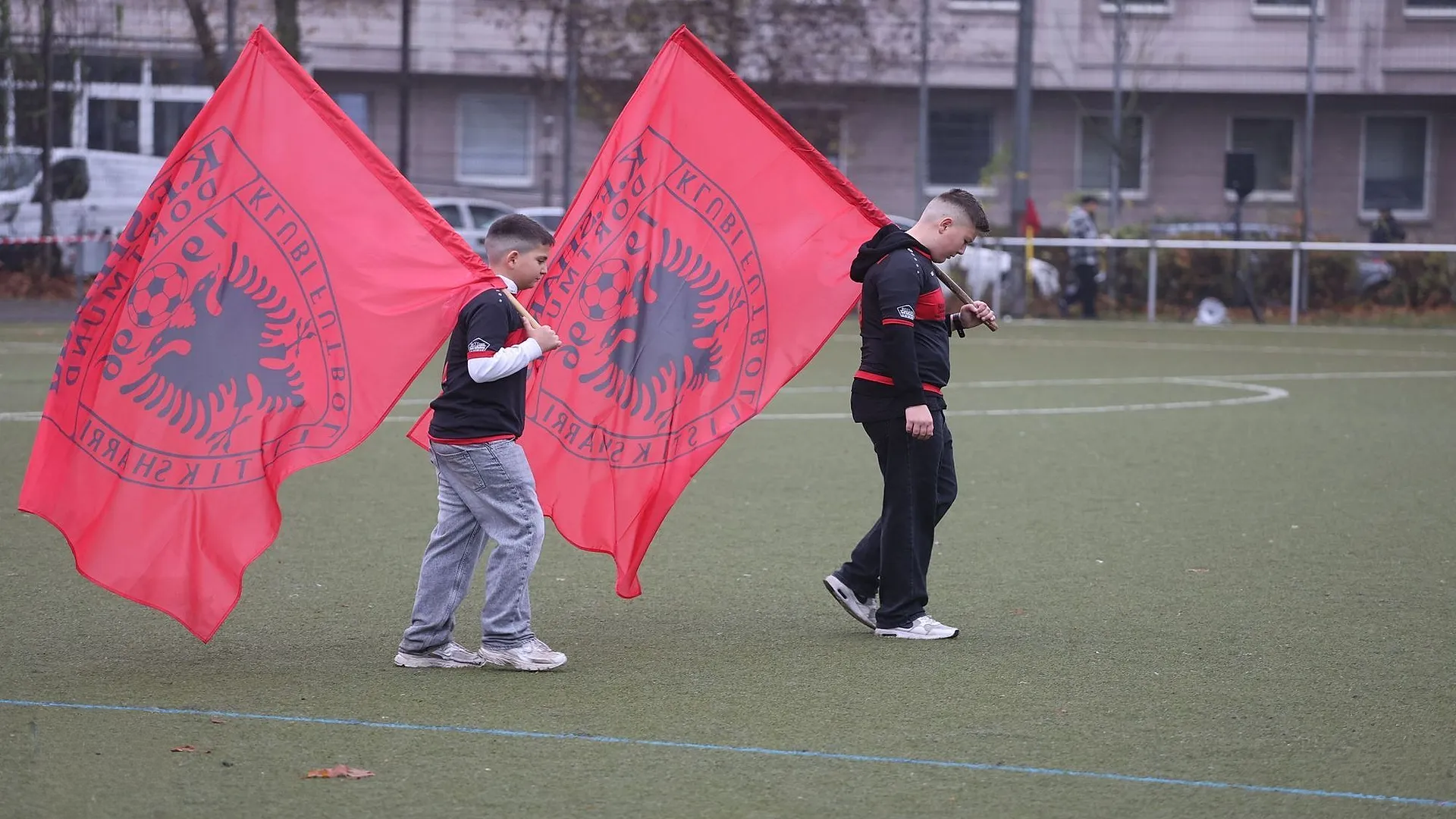 K.F. Sharri 96 - Flaggen